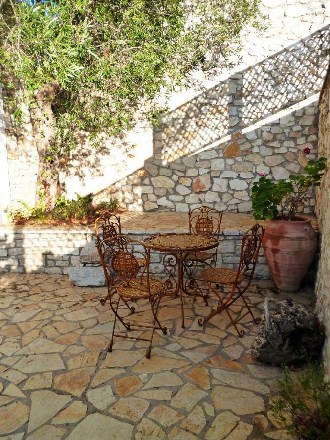 ホテル Opera House Paxos ガイオス 部屋 写真
